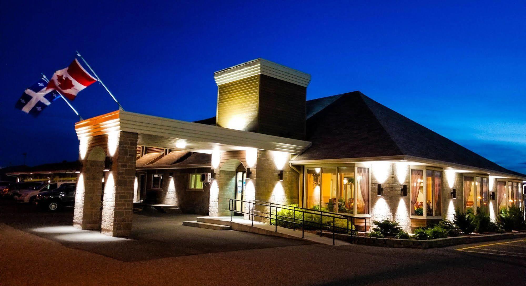Hotel Motel La Vigie Матан Экстерьер фото